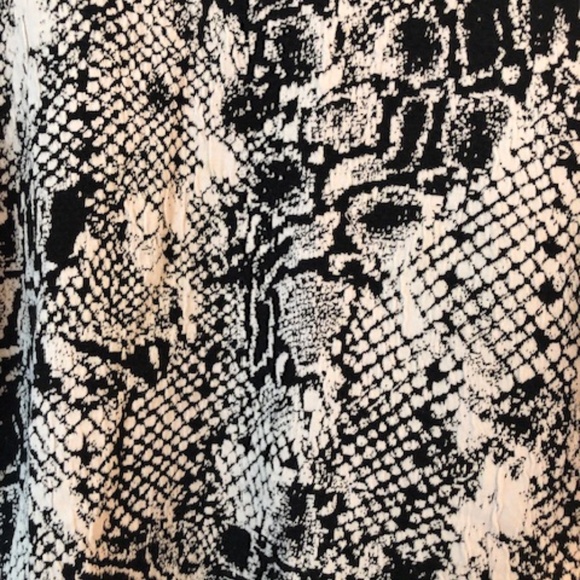 Cotton Innovation Top mid length sleeve with cuff Large - Picture 3 of 14